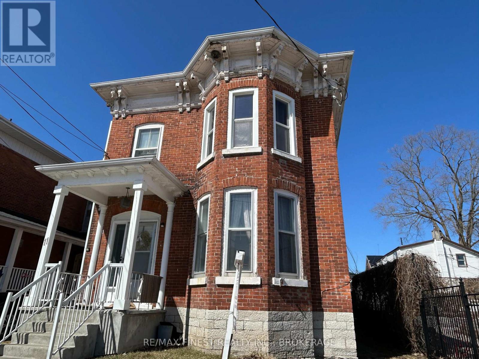 West - 11 Bridge Street, Greater Napanee, Ontario  K7R 2C2 - Photo 4 - X12068543