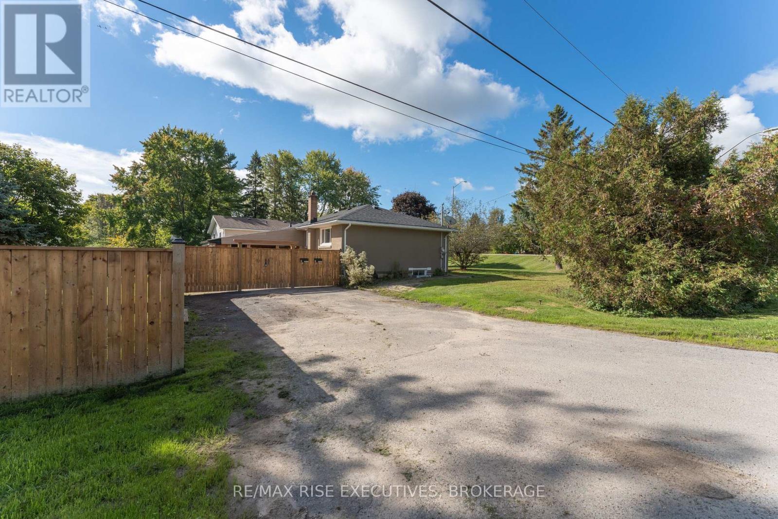 2 - 740 Collins Bay Road, Kingston, Ontario  K7M 5G9 - Photo 2 - X12071131