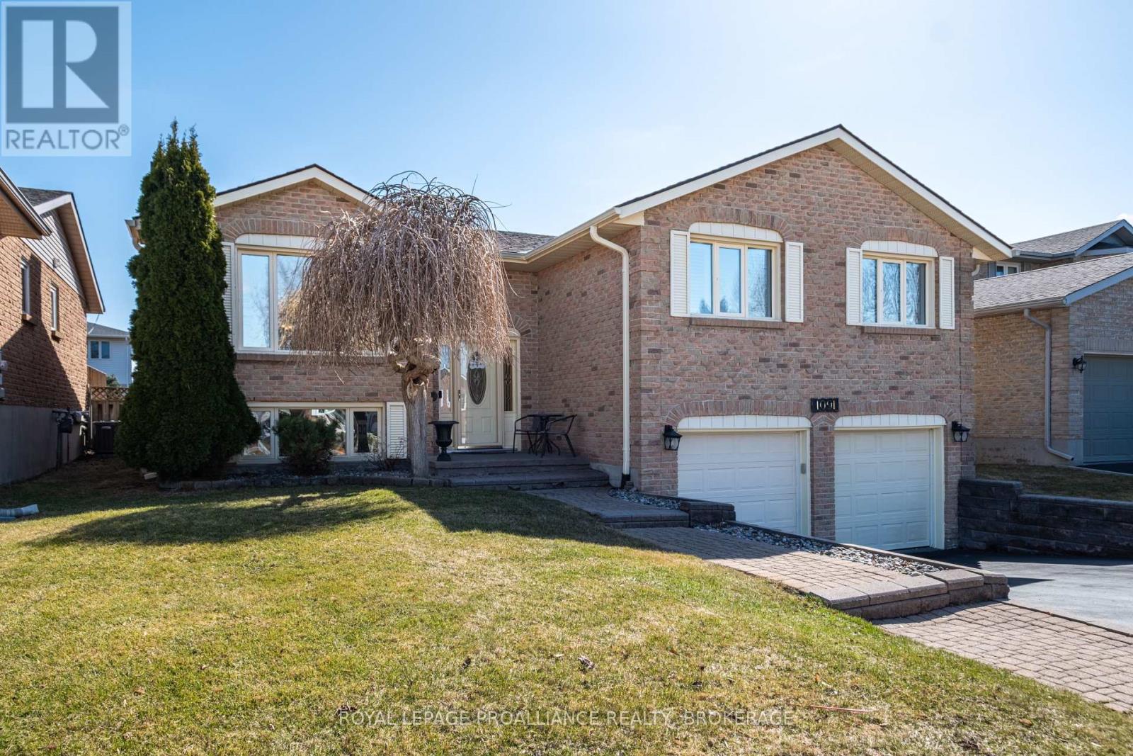 1091 PALMERSTON CRESCENT, Kingston, Ontario