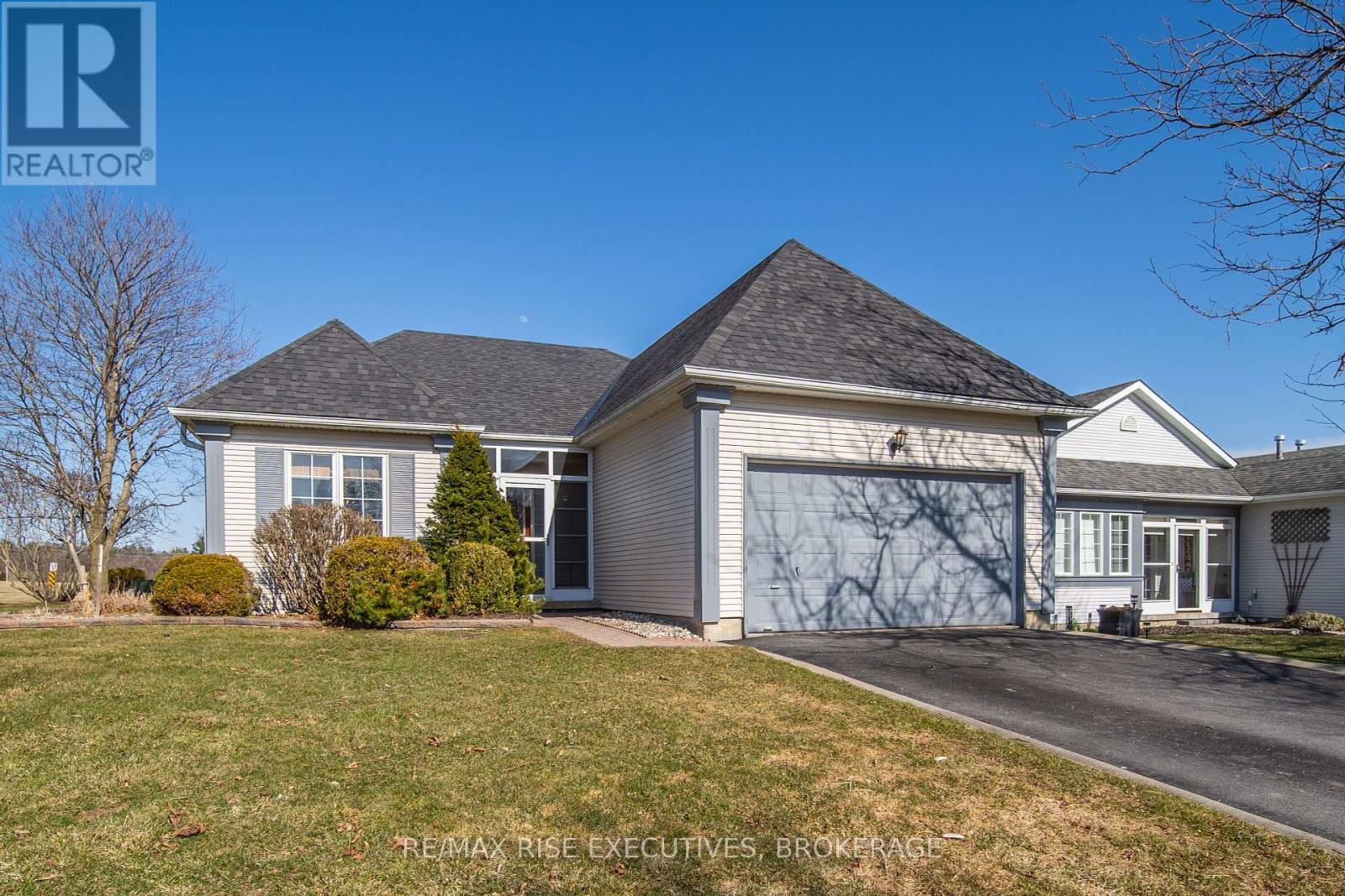 32 ABBEY DAWN DRIVE, Loyalist, Ontario