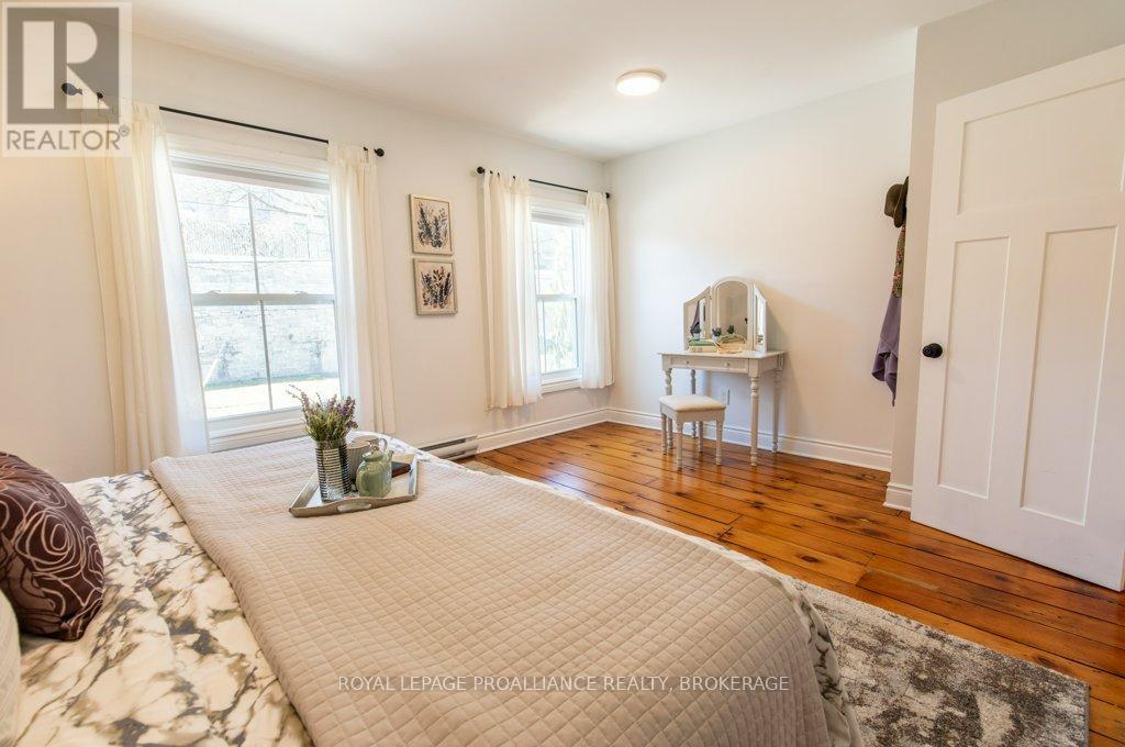 119 Montreal Street, Kingston, Ontario  K7K 3E9 - Photo 12 - X12073767