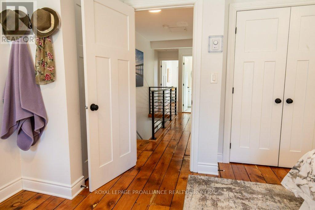 119 Montreal Street, Kingston, Ontario  K7K 3E9 - Photo 15 - X12073767