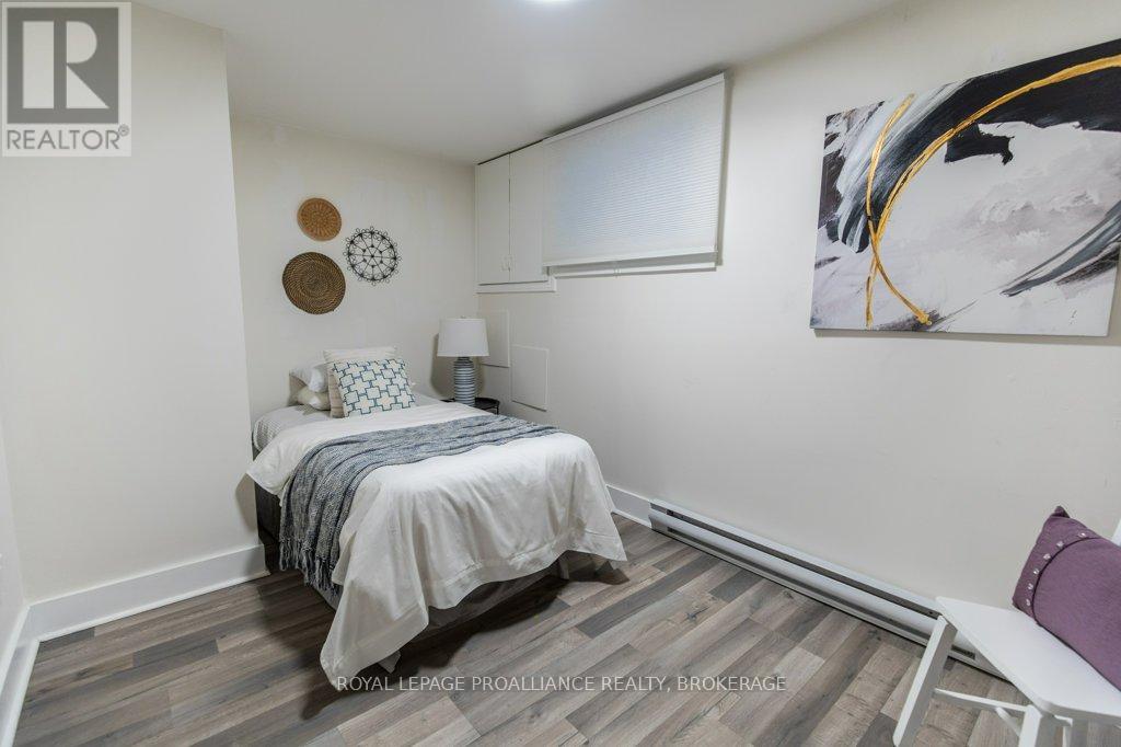 119 Montreal Street, Kingston, Ontario  K7K 3E9 - Photo 34 - X12073767