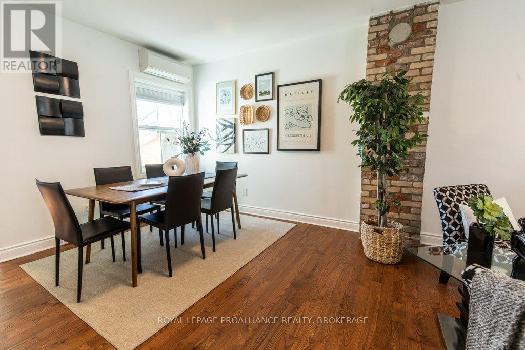 119 Montreal Street, Kingston, Ontario  K7K 3E9 - Photo 4 - X12073767