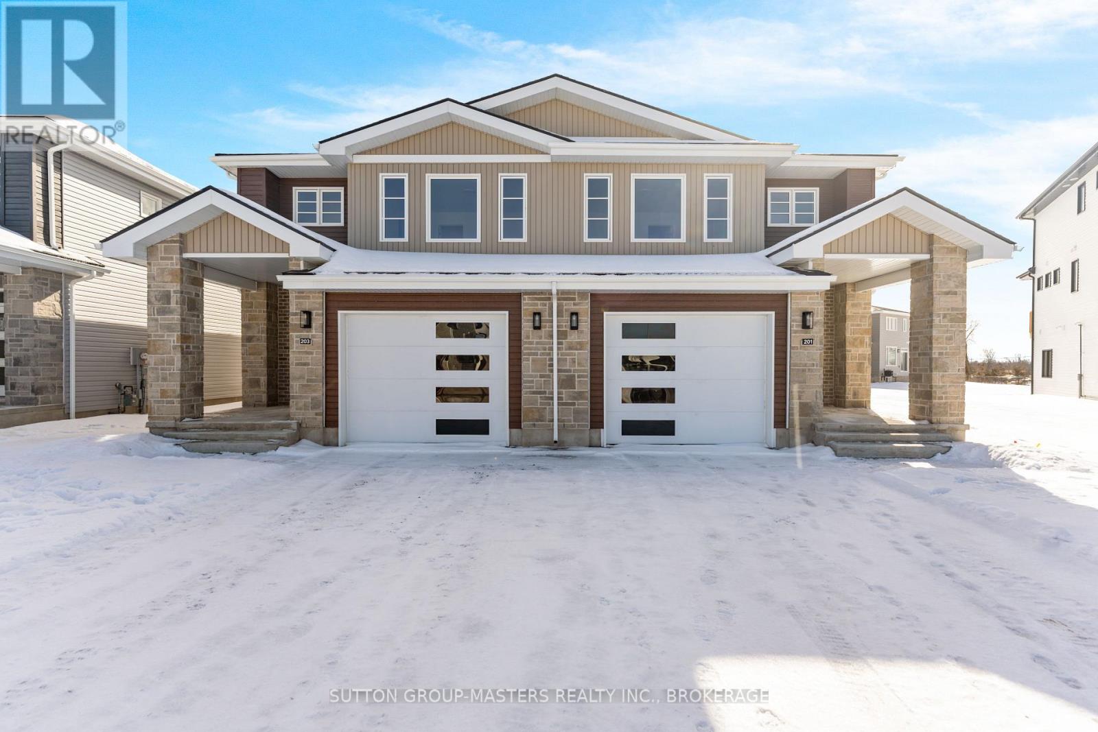 201 SUPERIOR DRIVE, Loyalist, Ontario