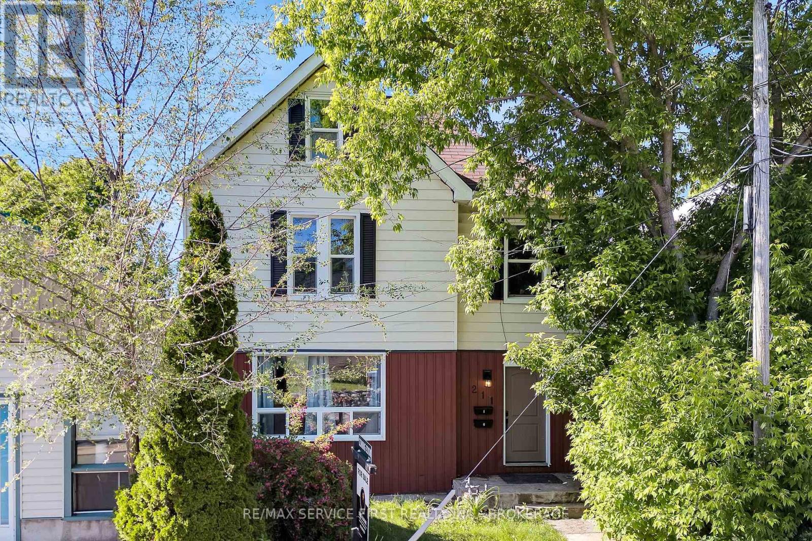 211 Raglan Road, Kingston, Ontario  K7K 1L5 - Photo 1 - X12073930