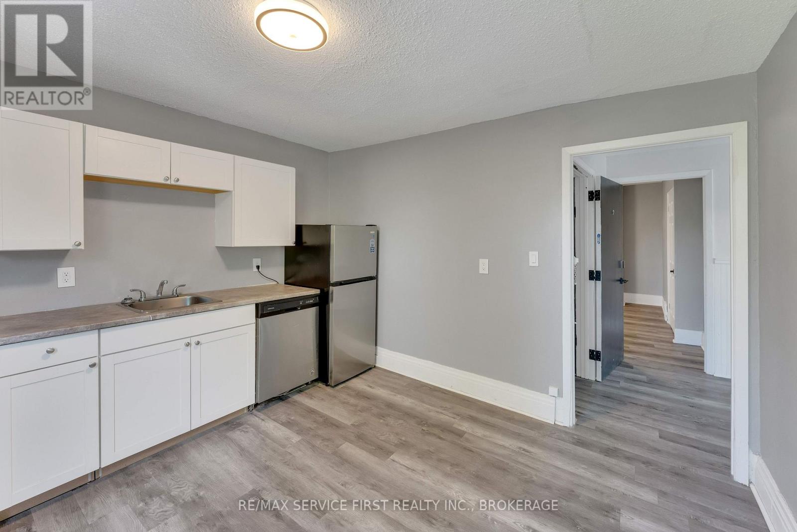 211 Raglan Road, Kingston, Ontario  K7K 1L5 - Photo 17 - X12073930