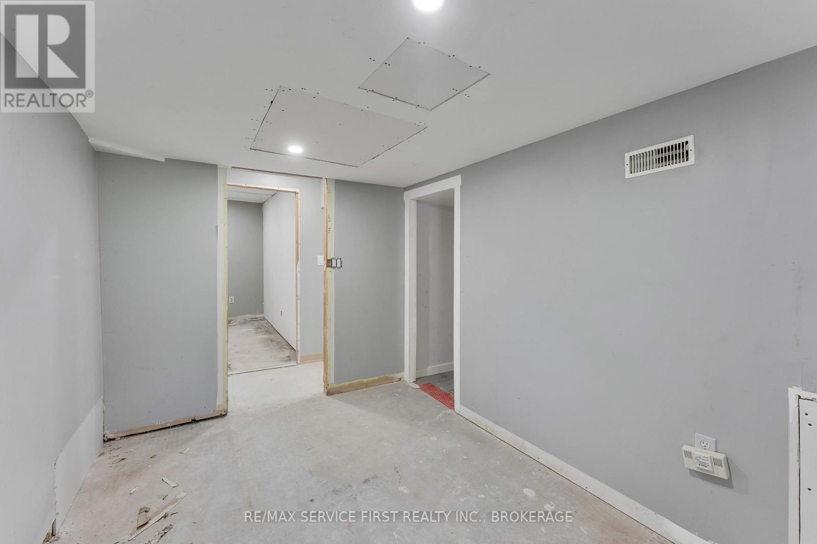 211 Raglan Road, Kingston, Ontario  K7K 1L5 - Photo 31 - X12073930