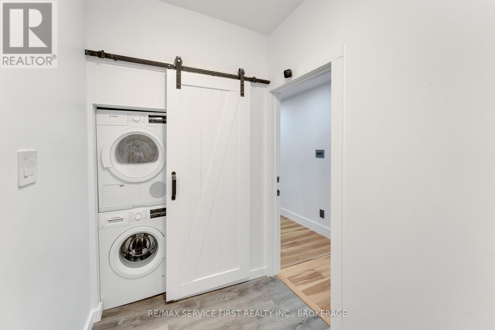 211 Raglan Road, Kingston, Ontario  K7K 1L5 - Photo 2 - X12073991