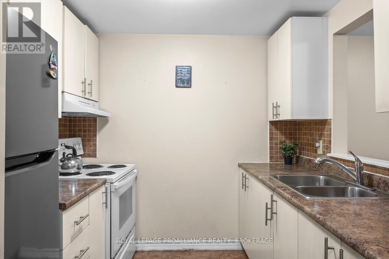 114 - 580 Armstrong Road, Kingston, Ontario  K7M 8M3 - Photo 11 - X12074658