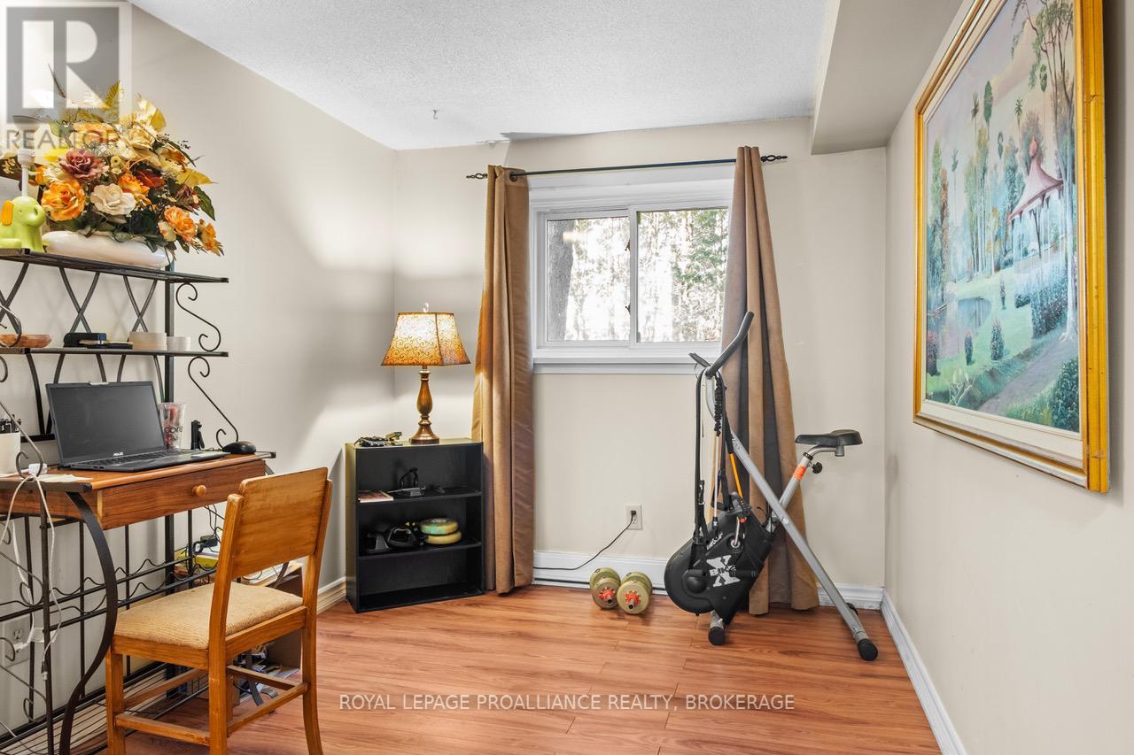 114 - 580 Armstrong Road, Kingston, Ontario  K7M 8M3 - Photo 6 - X12074658