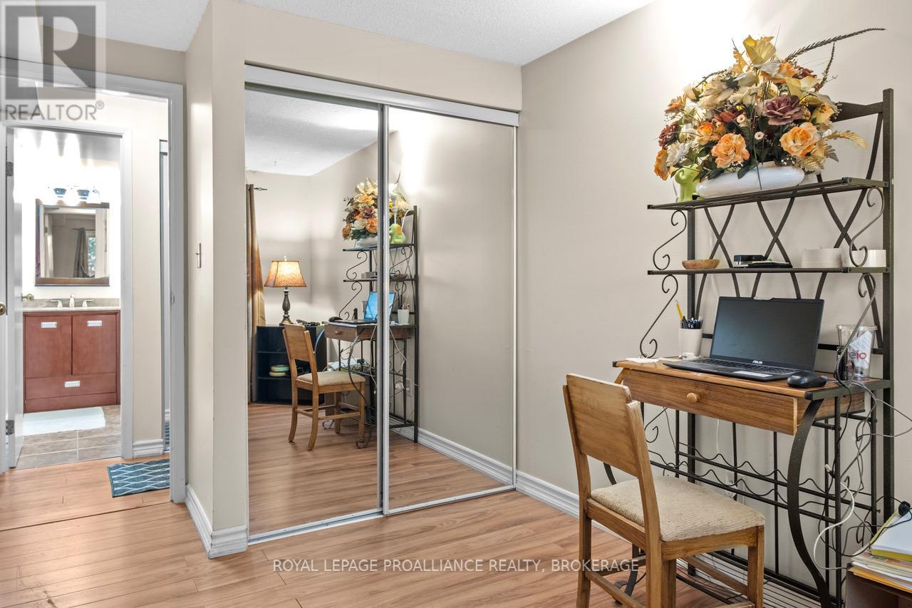 114 - 580 Armstrong Road, Kingston, Ontario  K7M 8M3 - Photo 7 - X12074658