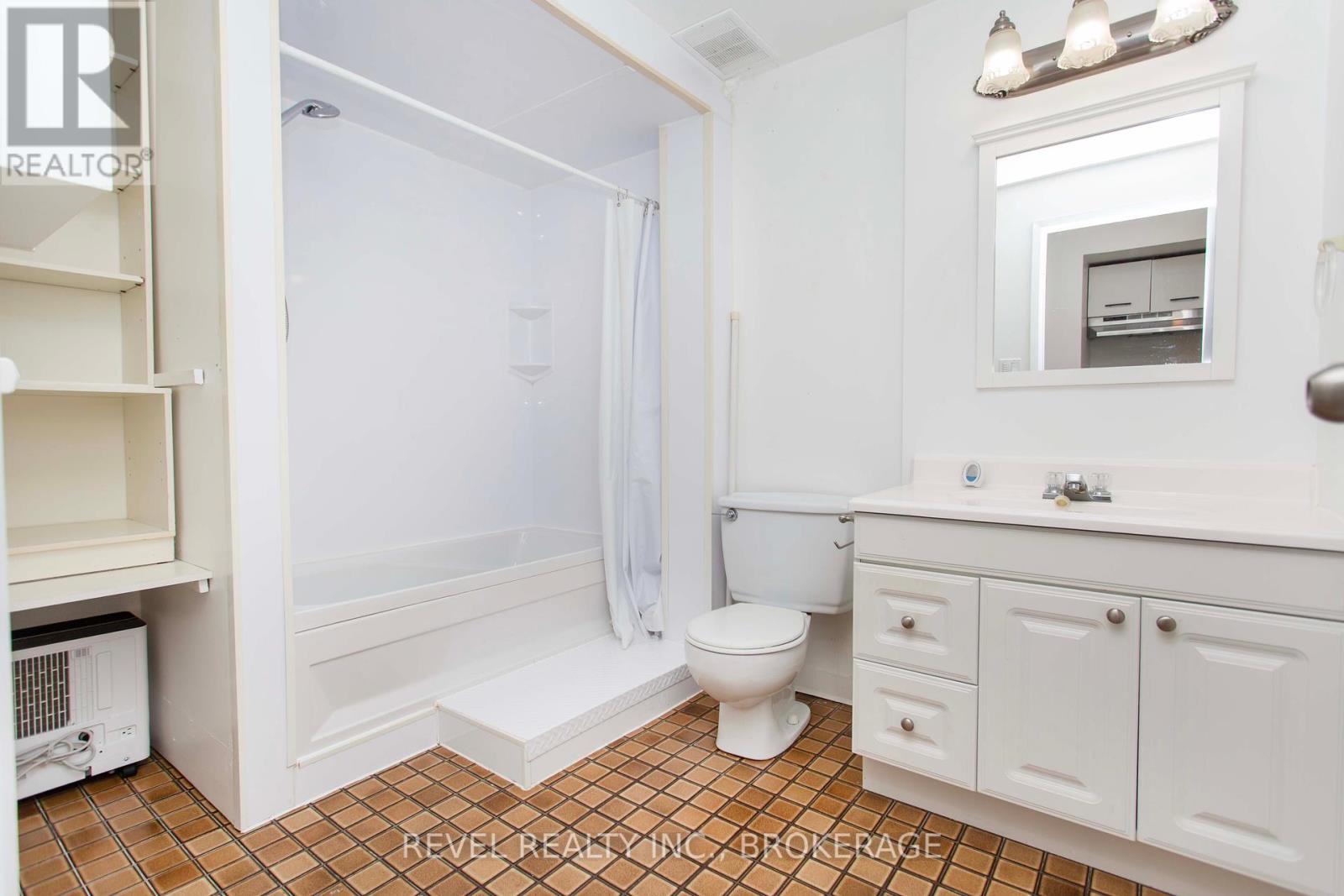 753 Ridley Drive, Kingston, Ontario  K7P 2A6 - Photo 15 - X12074954