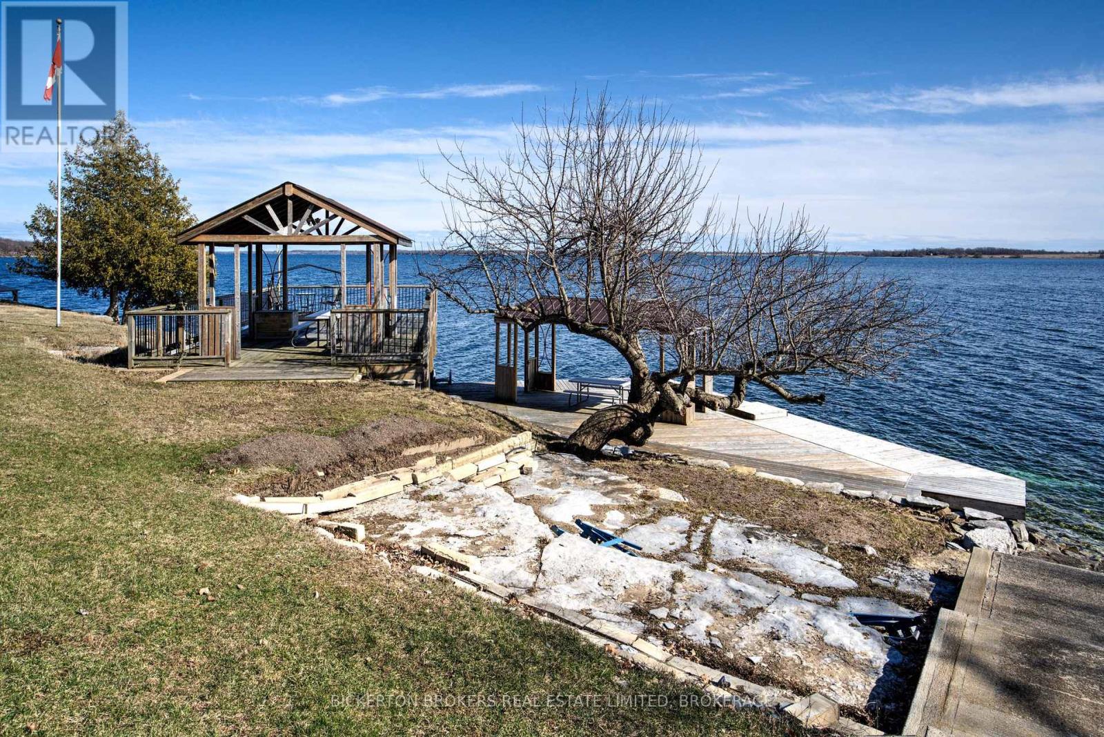 255 Good Friend Drive, Frontenac Islands, Ontario  K7G 2V6 - Photo 7 - X12075520