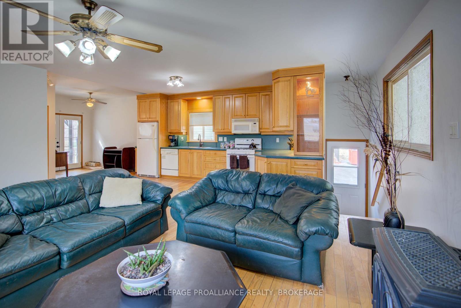 46 Bedford Street, Westport, Ontario  K0G 1X0 - Photo 10 - X12076962