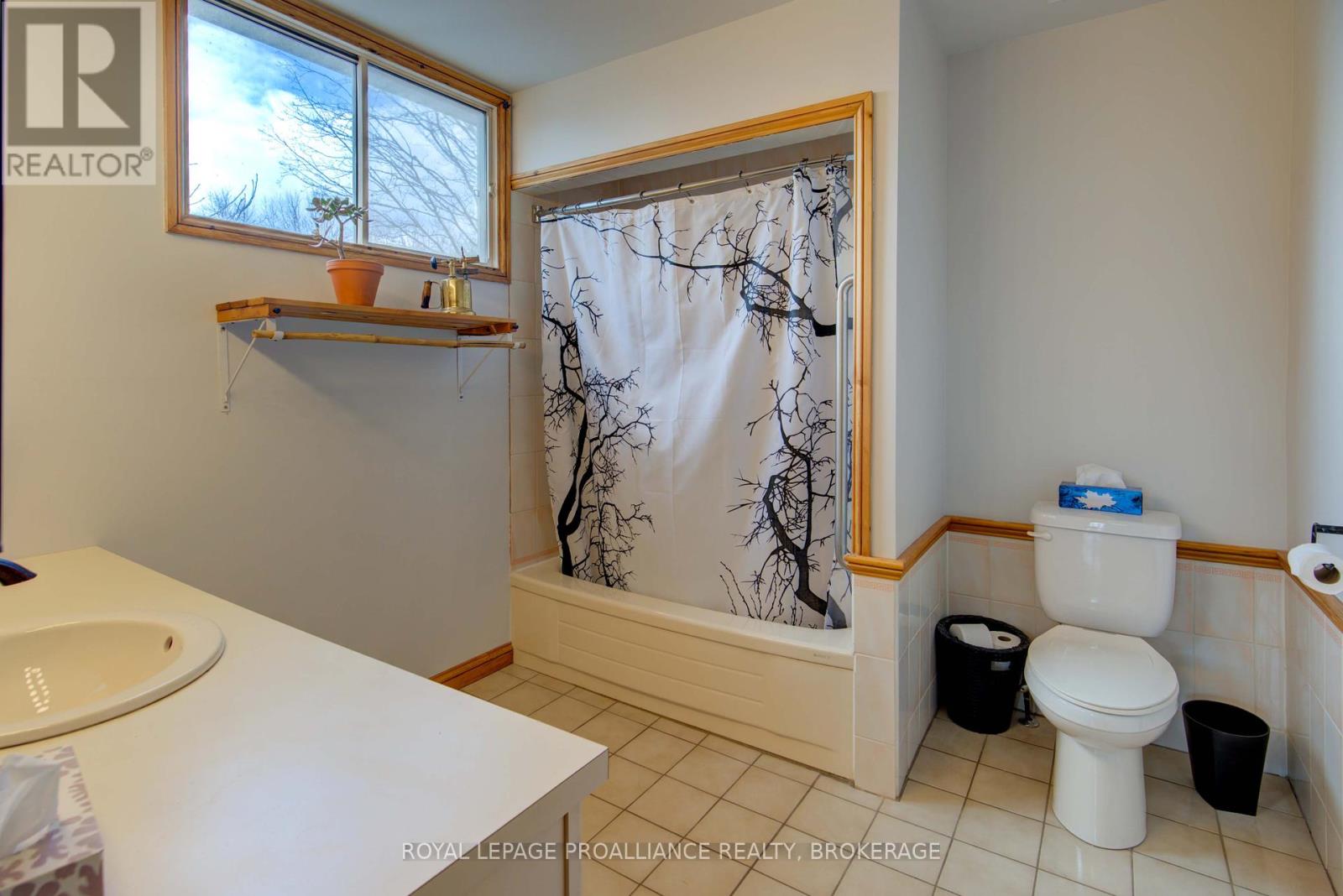 46 Bedford Street, Westport, Ontario  K0G 1X0 - Photo 29 - X12076962
