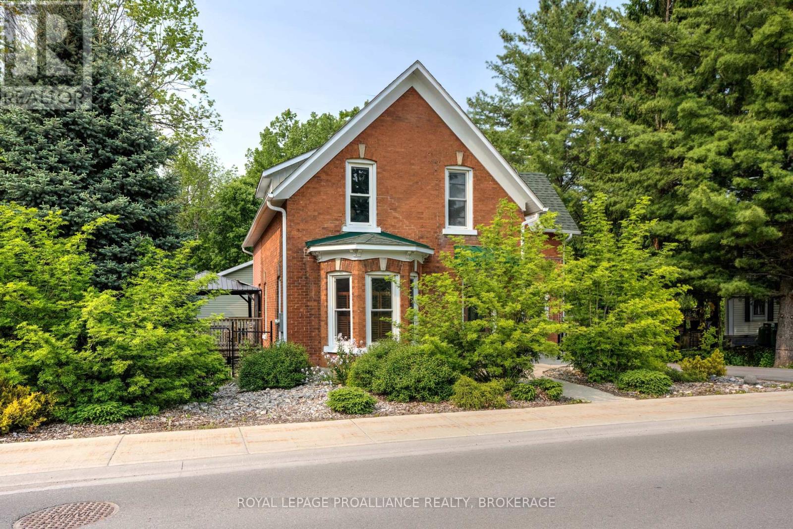 46 Bedford Street, Westport, Ontario  K0G 1X0 - Photo 3 - X12076962