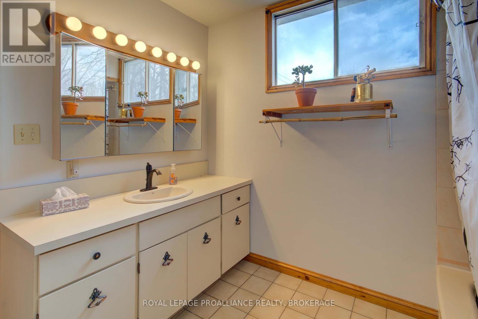 46 Bedford Street, Westport, Ontario  K0G 1X0 - Photo 30 - X12076962