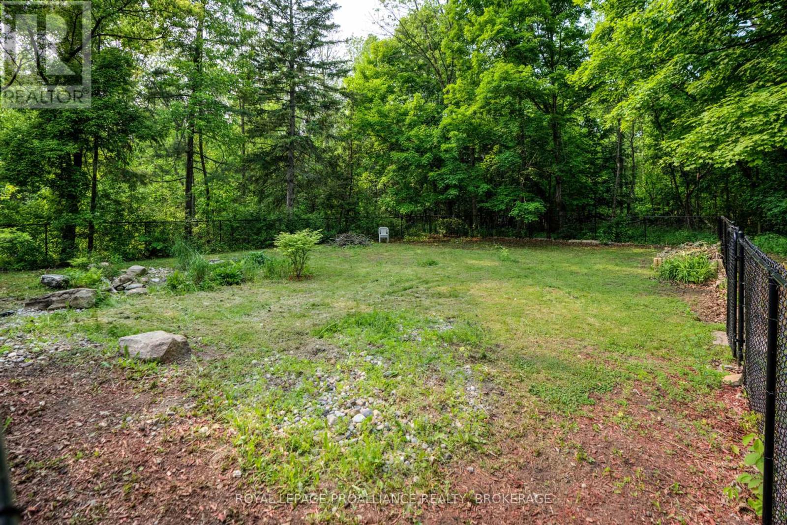 46 Bedford Street, Westport, Ontario  K0G 1X0 - Photo 39 - X12076962