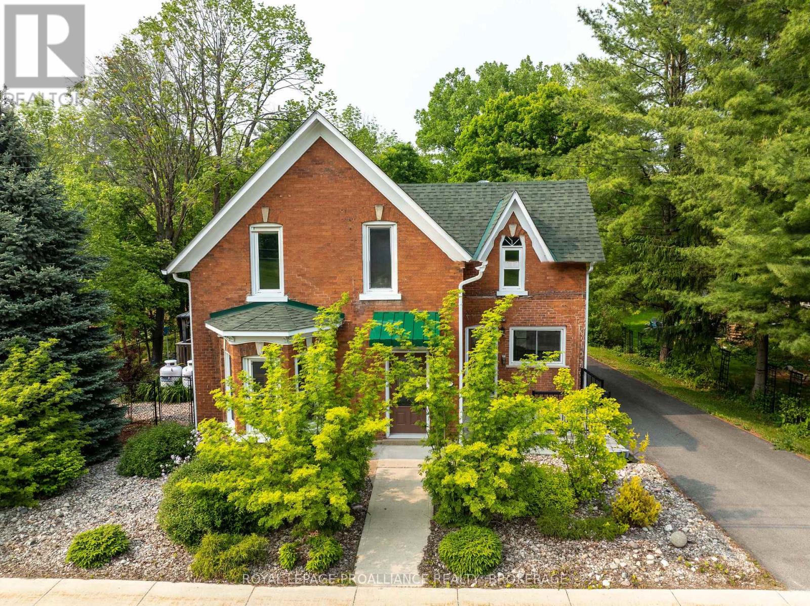 46 Bedford Street, Westport, Ontario  K0G 1X0 - Photo 43 - X12076962
