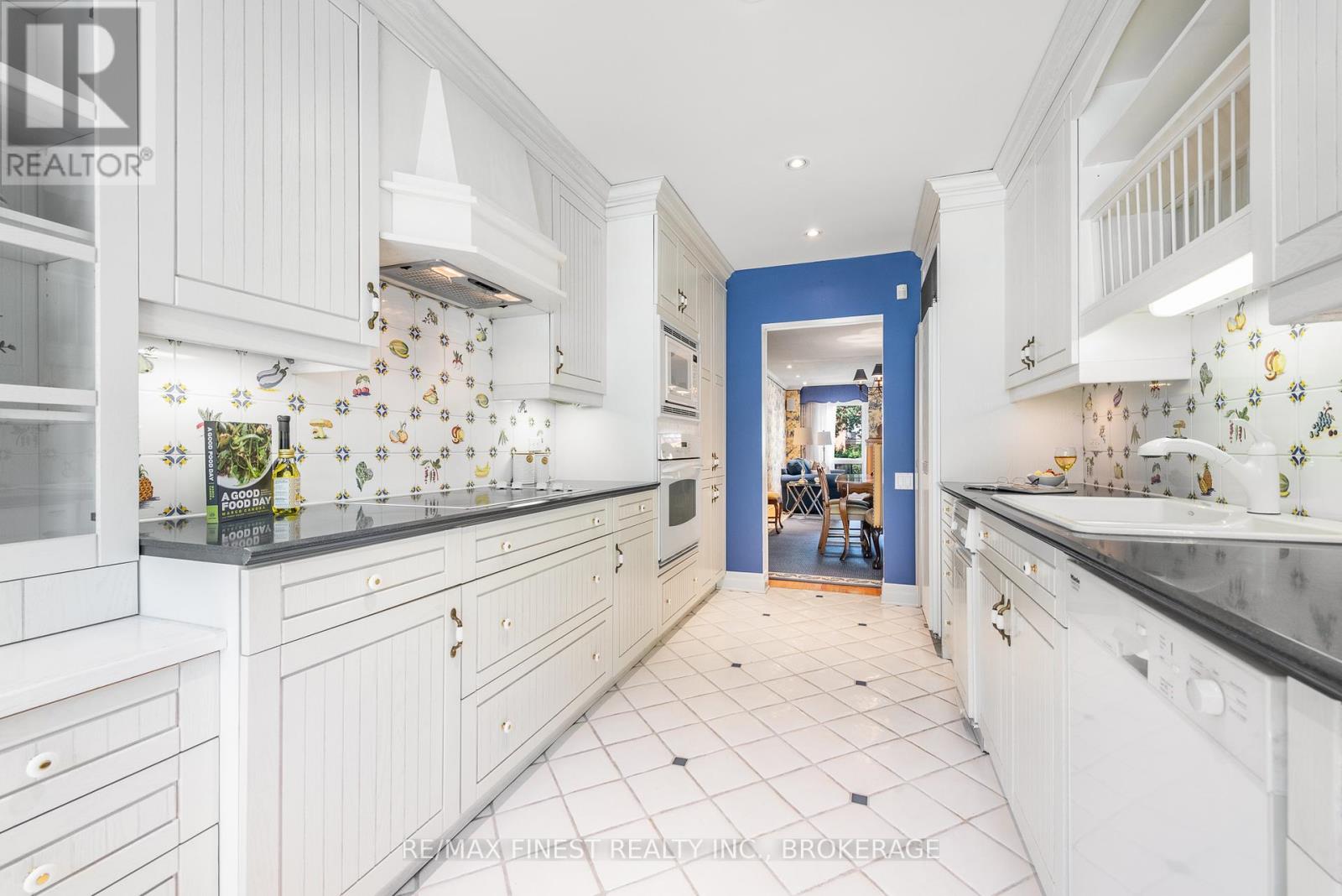 5 - 111 Echo Drive, Ottawa, Ontario  K1S 5K8 - Photo 6 - X12078531