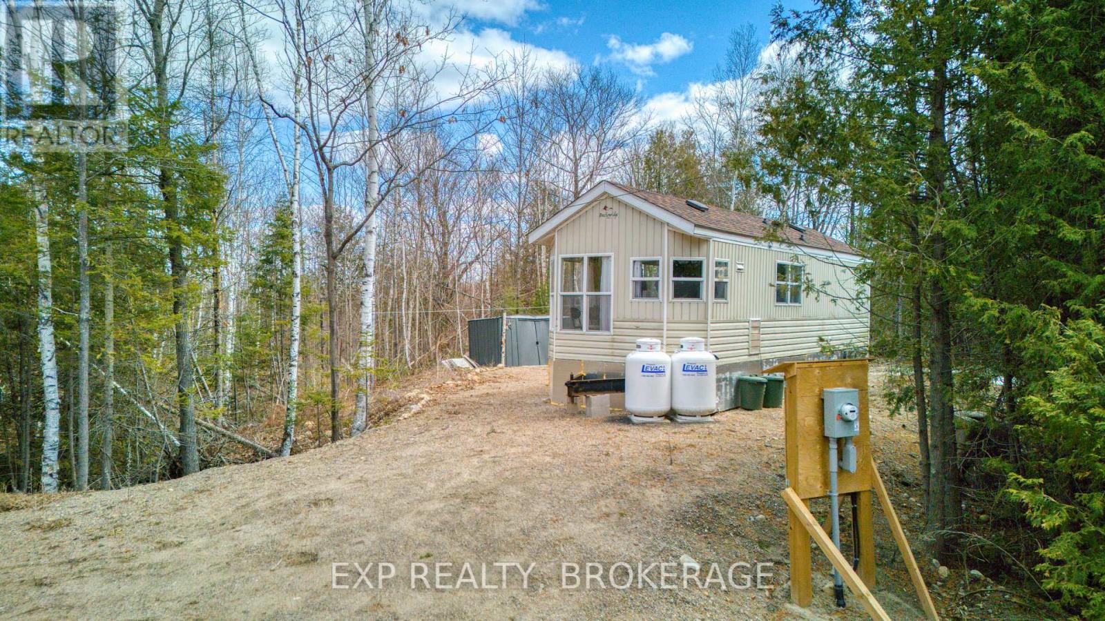 11579 Road 509 N, Frontenac, Ontario  K0H 2J0 - Photo 2 - X12080491