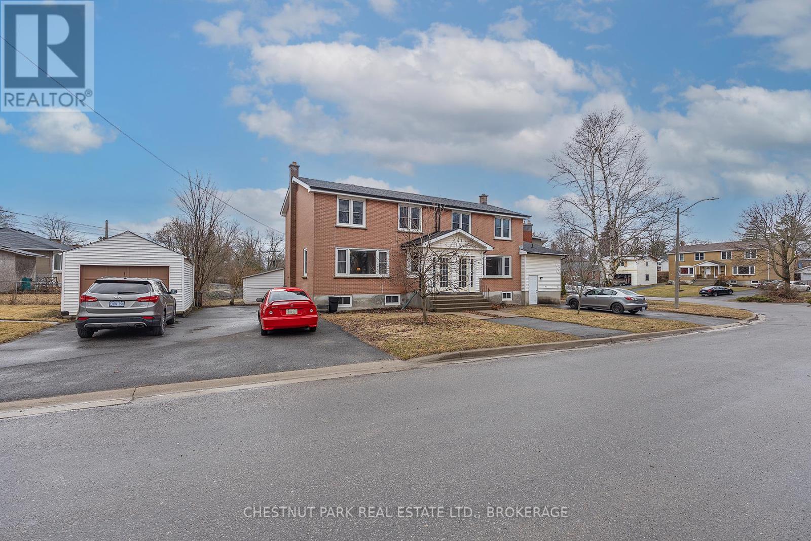 87-89 Hatter Street, Kingston, Ontario  K7M 2L6 - Photo 2 - X12080521