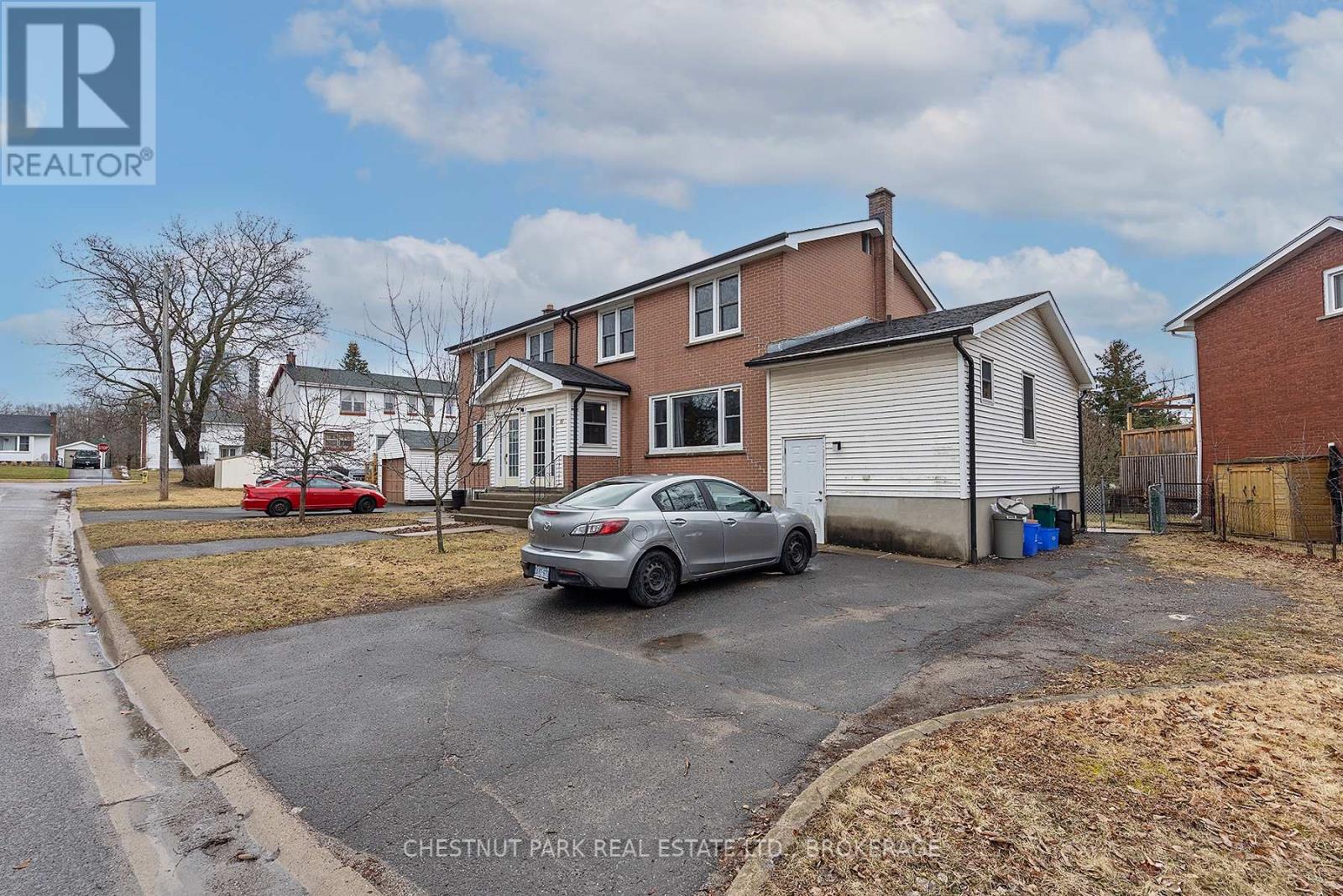 87-89 Hatter Street, Kingston, Ontario  K7M 2L6 - Photo 3 - X12080521
