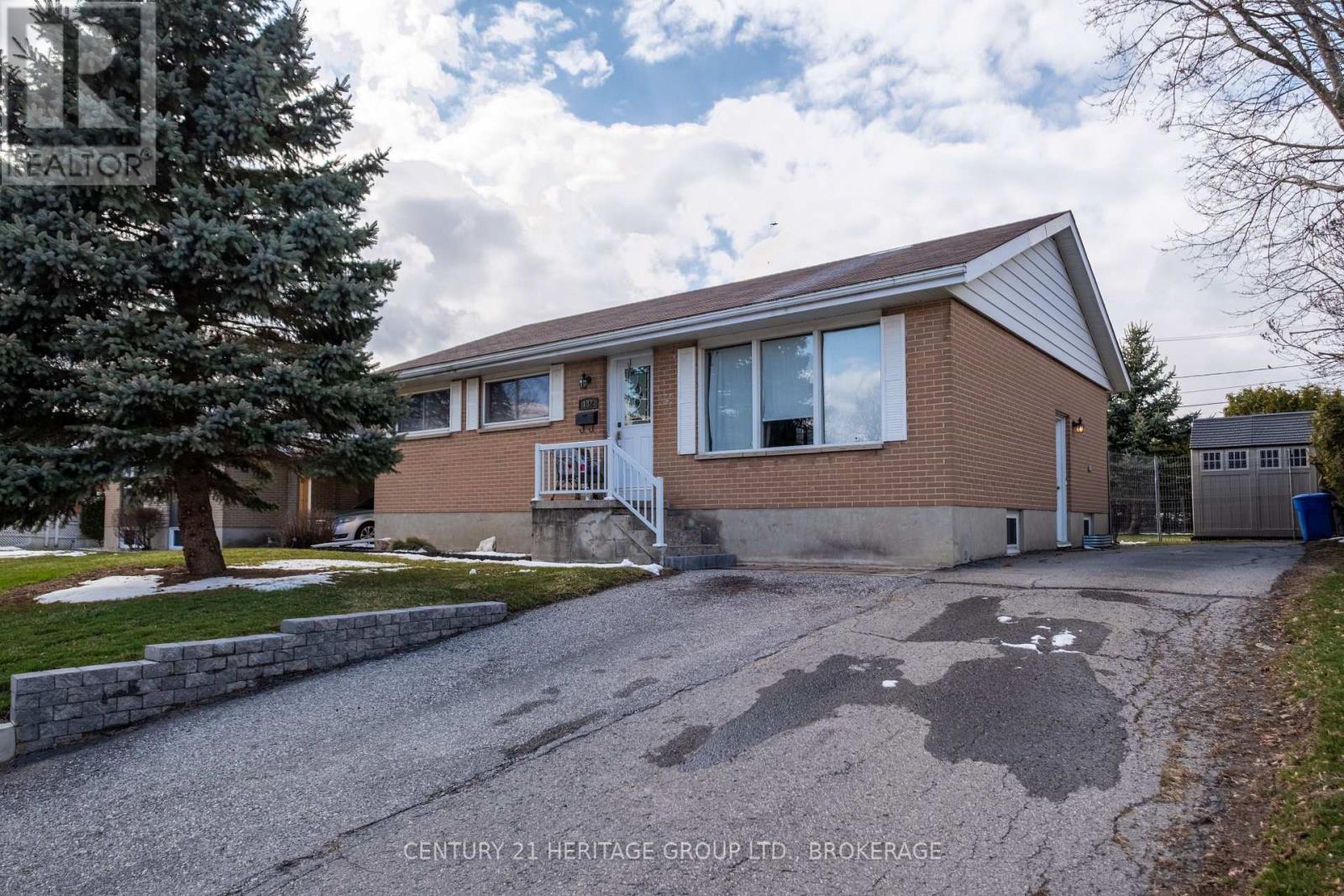 182 Reynolds Drive, Brockville, Ontario  K6V 1X6 - Photo 1 - X12080725