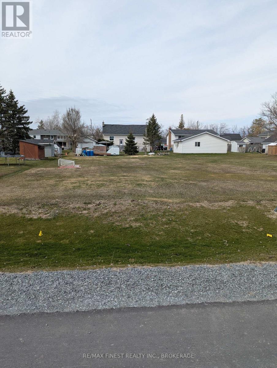22 EMMA STREET, Loyalist, Ontario