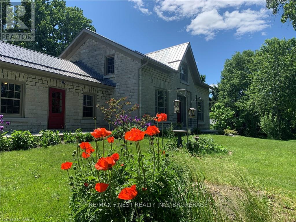 2165 RUTLEDGE ROAD, Frontenac, Ontario