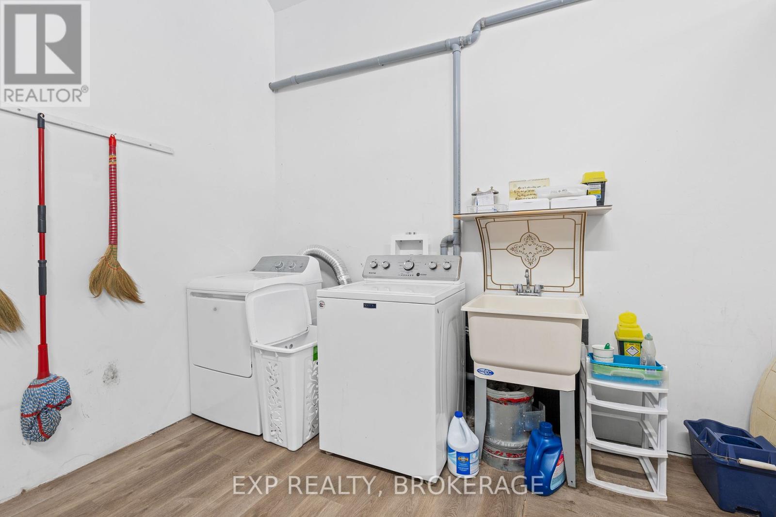 148-150 King Street W, Brockville, Ontario  K6V 3R5 - Photo 6 - X12083804
