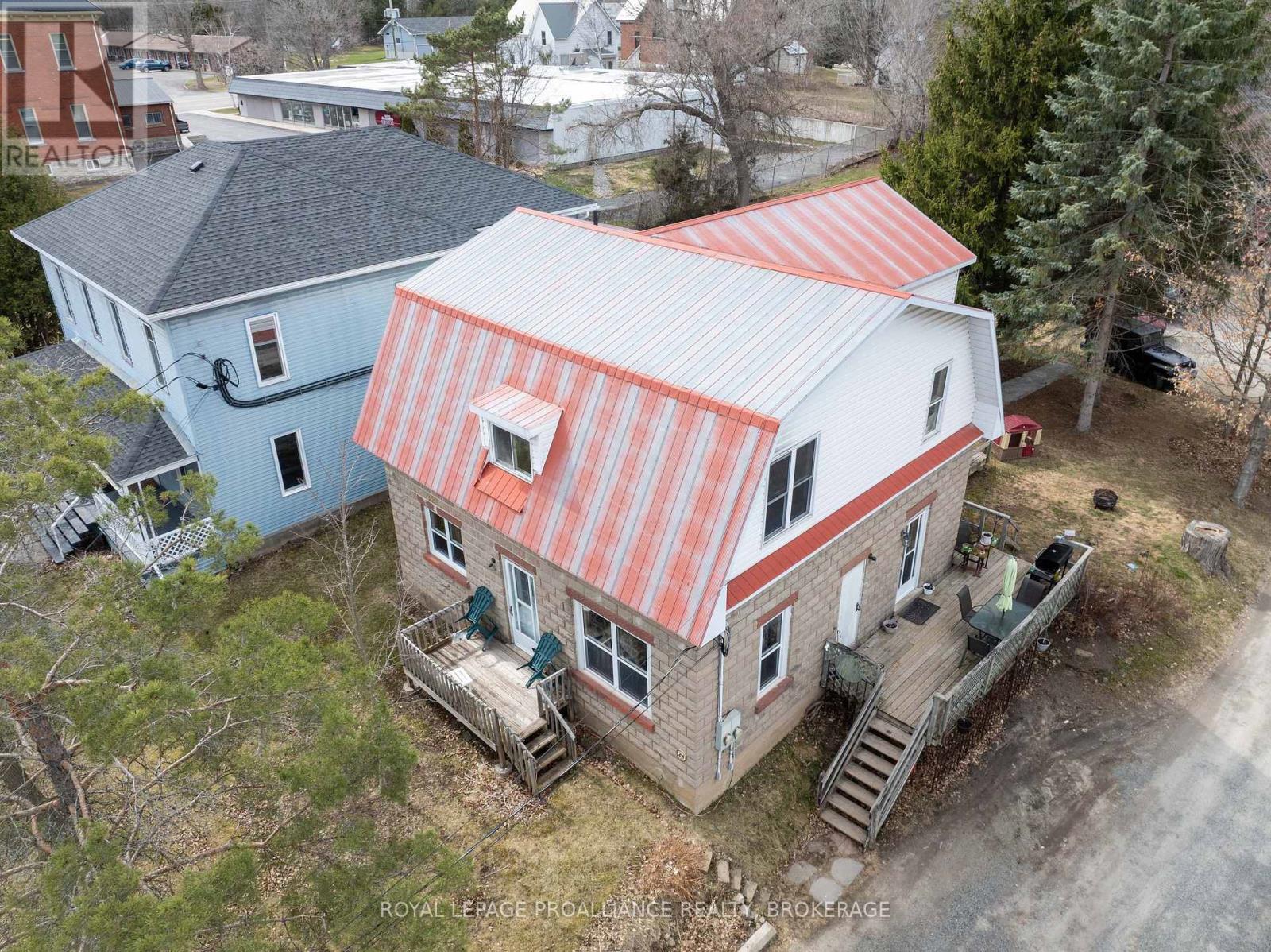 24 Rideau Street, Westport, Ontario  K0G 1X0 - Photo 35 - X12084106