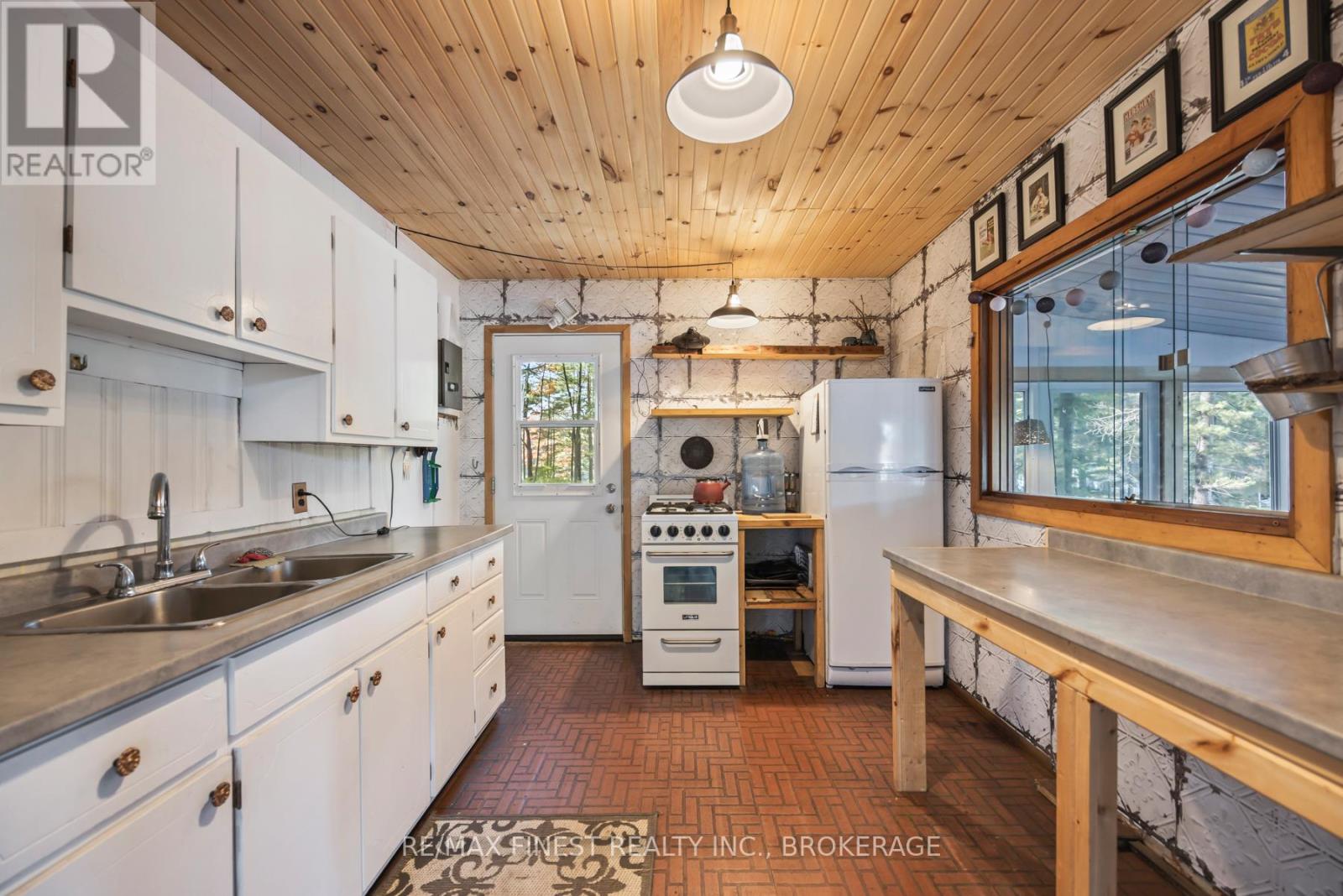 293 Gold Dust Lane, Frontenac, Ontario  K0H 1W0 - Photo 6 - X12084617