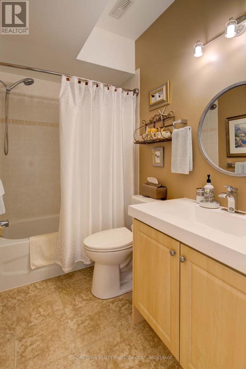 480 Country Club Drive, Loyalist, Ontario  K0H 1G0 - Photo 22 - X12086201