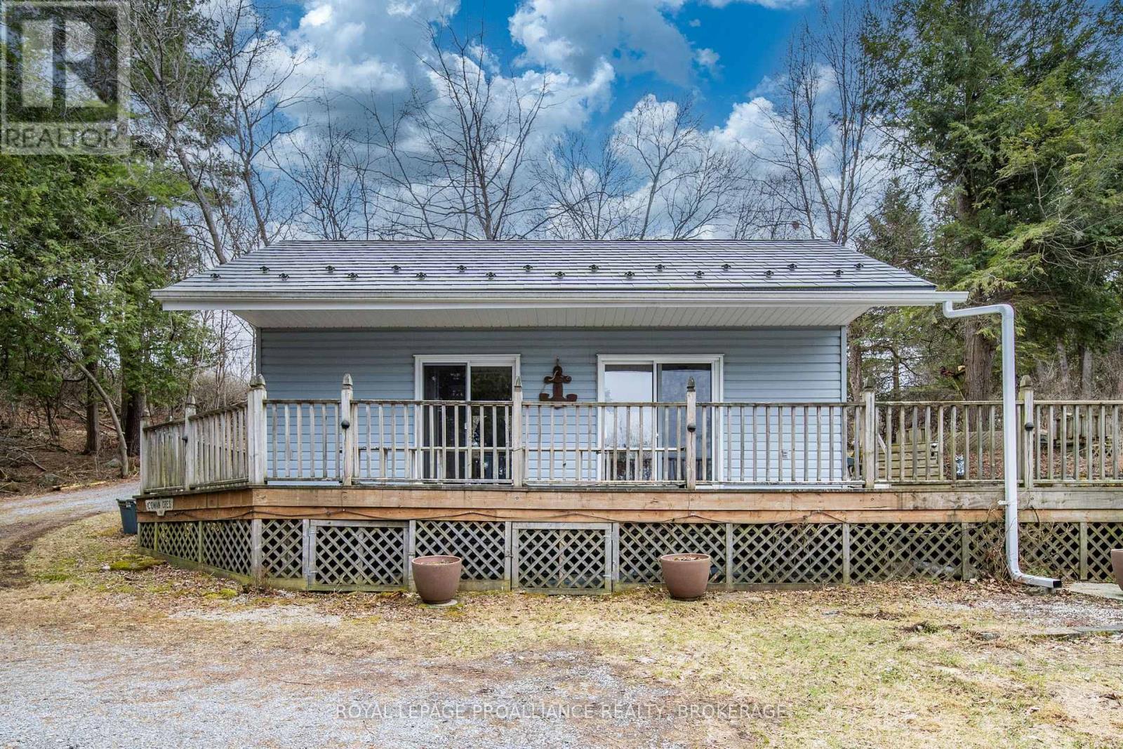 6058 Highway 96, Frontenac Islands, Ontario  K0H 2Y0 - Photo 34 - X12088569