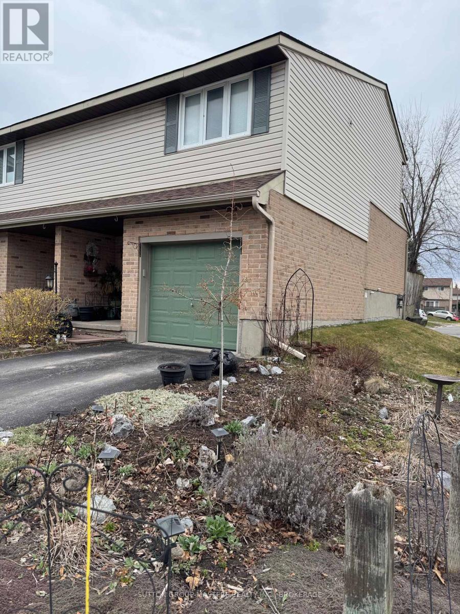 52 COVENTRY CRESCENT, Kingston, Ontario