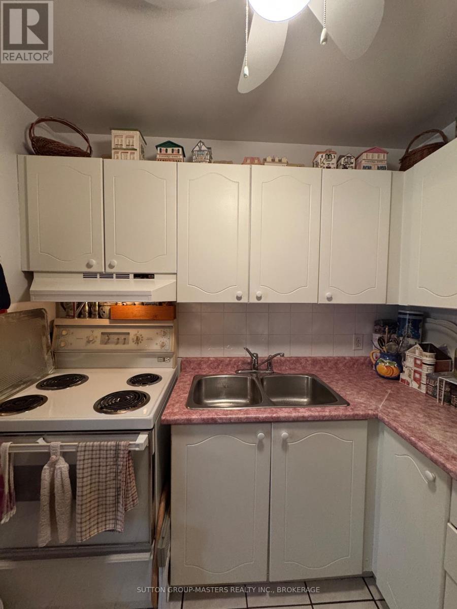 52 Coventry Crescent, Kingston, Ontario  K7M 7S7 - Photo 5 - X12088833