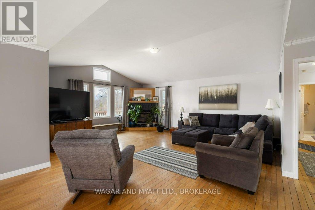 5243 County Rd 9 Road W, Greater Napanee, Ontario  K7R 3K8 - Photo 6 - X12090014