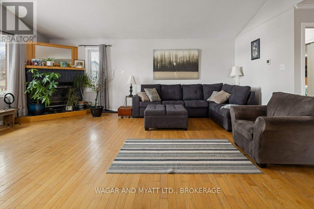 5243 County Rd 9 Road W, Greater Napanee, Ontario  K7R 3K8 - Photo 8 - X12090014