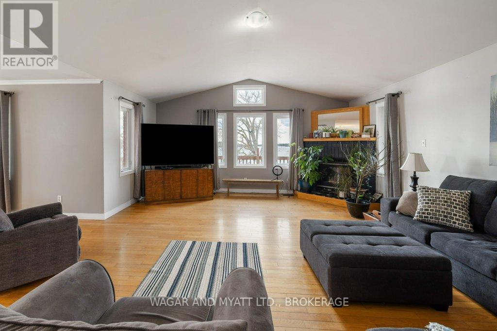 5243 County Rd 9 Road W, Greater Napanee, Ontario  K7R 3K8 - Photo 9 - X12090014