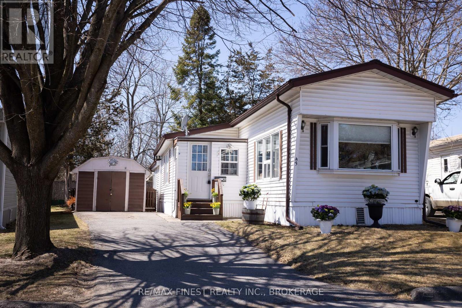 43 Worthington Way, Kingston, Ontario  K7K 5C2 - Photo 2 - X12090142