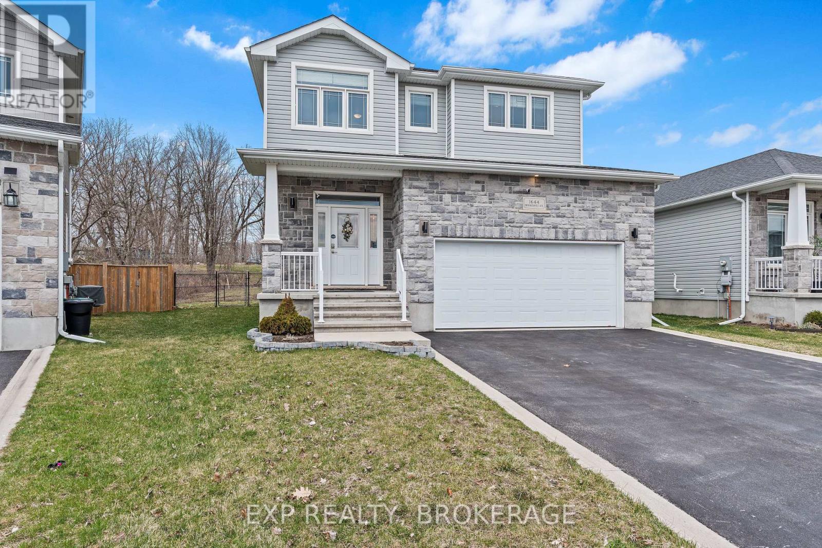 1644 Brookedayle Avenue, Kingston, Ontario  K7P 0S9 - Photo 2 - X12094623