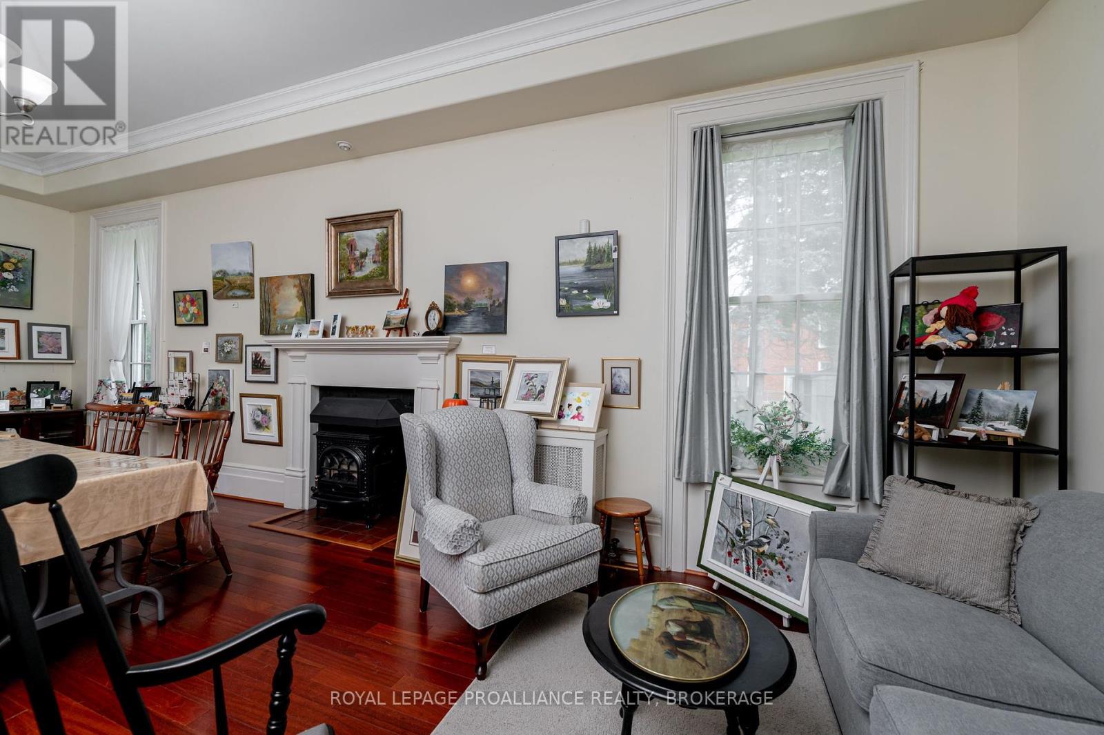232 Dundas Street W, Greater Napanee, Ontario  K7R 2A8 - Photo 10 - X12095200