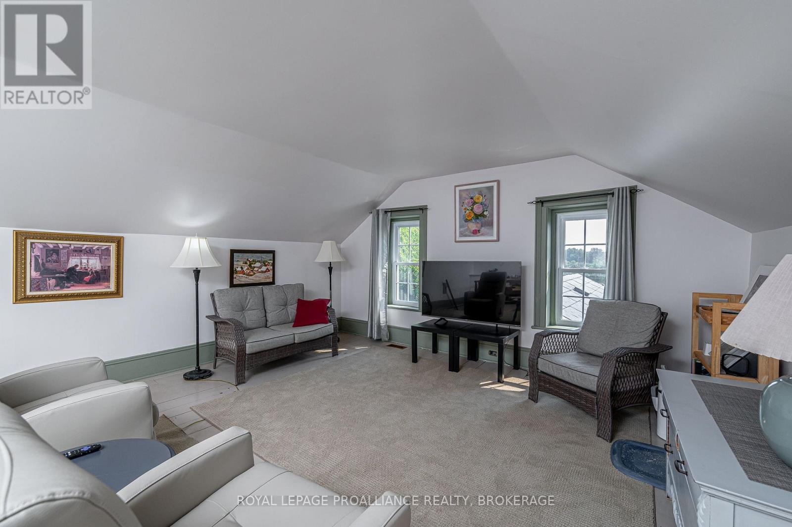 232 Dundas Street W, Greater Napanee, Ontario  K7R 2A8 - Photo 34 - X12095200