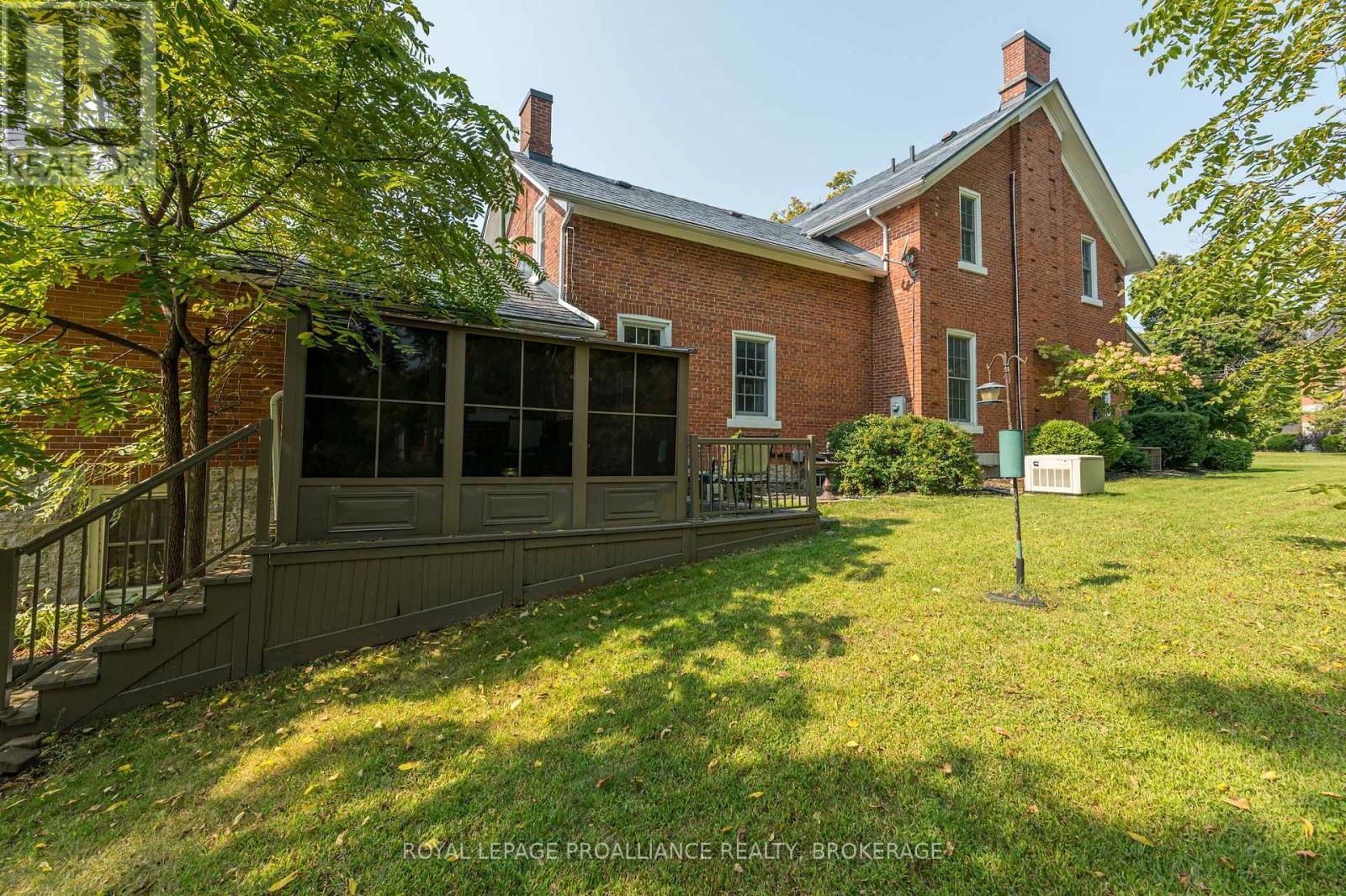 232 Dundas Street W, Greater Napanee, Ontario  K7R 2A8 - Photo 38 - X12095200