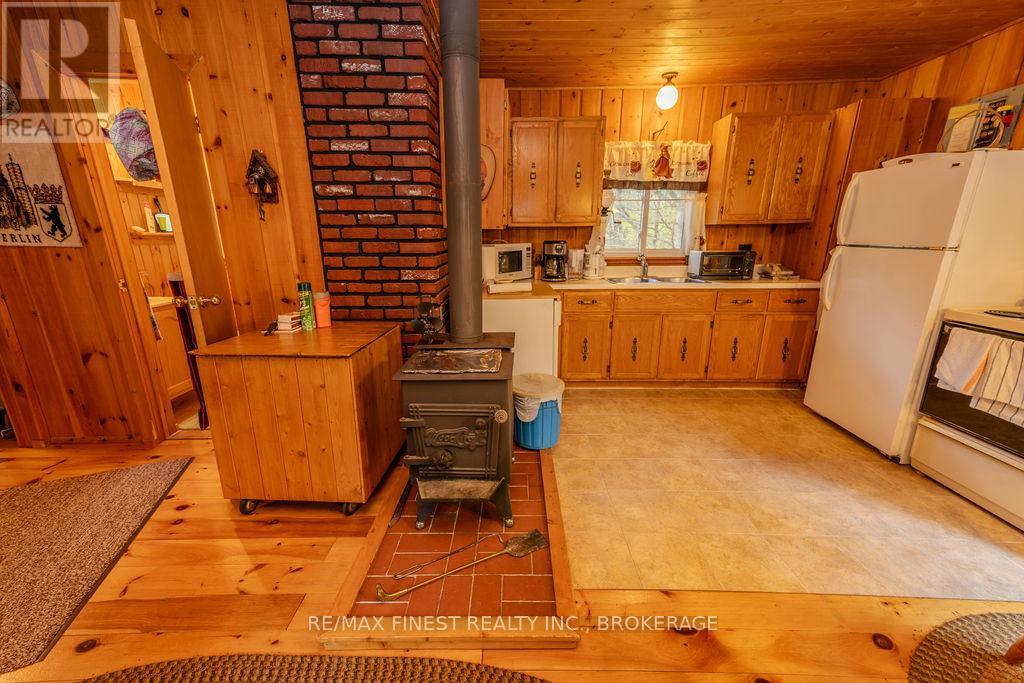 1203 Farm Gate Lane, Frontenac, Ontario  K0H 2C0 - Photo 22 - X12098468