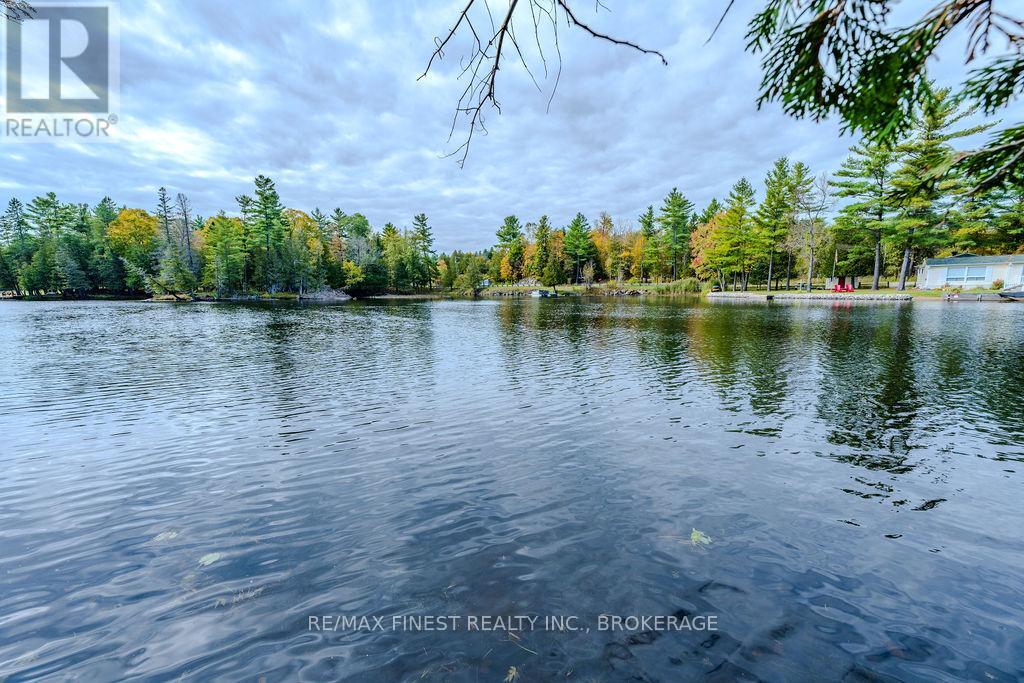 1203 Farm Gate Lane, Frontenac, Ontario  K0H 2C0 - Photo 7 - X12098468