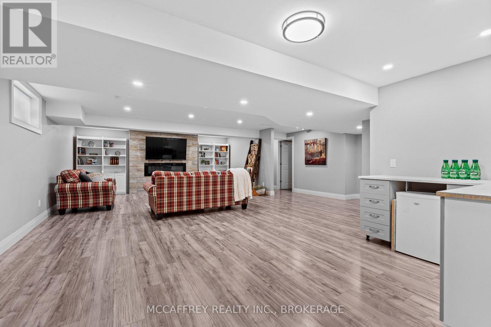 25 Staikos Court, Greater Napanee, Ontario  K7R 0B9 - Photo 28 - X12100858