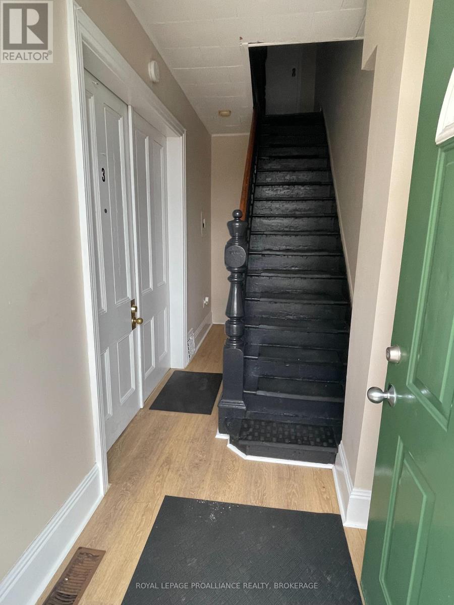 246-248 Wellington Street, Kingston, Ontario  K7K 2Y8 - Photo 3 - X12103732